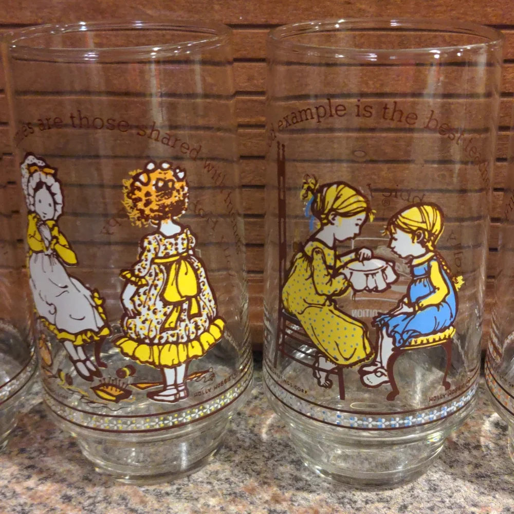 Vintage Holly Hobbie Limited Edition Coke Collectors Glasses- Set of 5